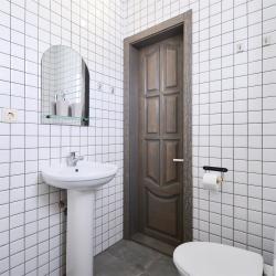 Четырехместный номер с собственной ванной комнатой