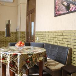 Фото Апартаменты на улице Кольцова 18