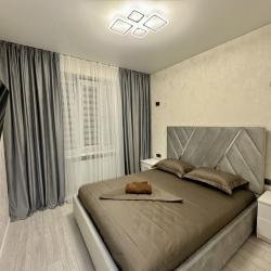 Фото Апартаменты на улице Курсантов-Кировцев, 4А