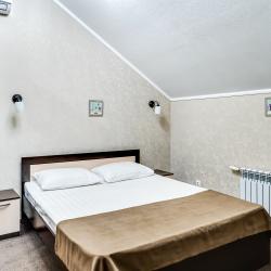 Номер стандарт с 1 двуспальной кроватью