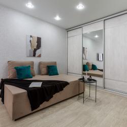 Фото Апартаменты на улице Николая Баженова 1