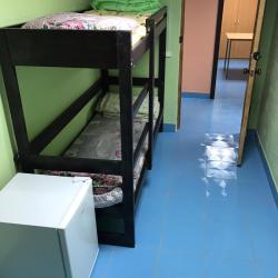 Кровать в 3-местном общем мужском номере (без окна)