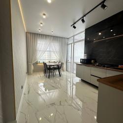 Фото Апартаменты Housevip на улице Гражданская