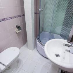 Номер стандарт с 1 двуспальной кроватью