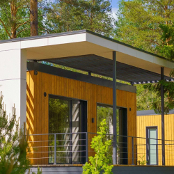 Коттедж улучшенный с видом на озеро