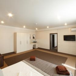 Номер люкс с 1 двуспальной кроватью