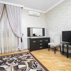 3-комнатный номер люкс с кухней и балконом(с завтраком)