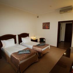 Номер стандарт улучшенный с 2 односпальными кроватями