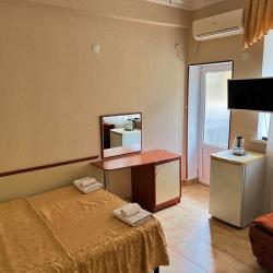 3-местный номер стандарт с балконом