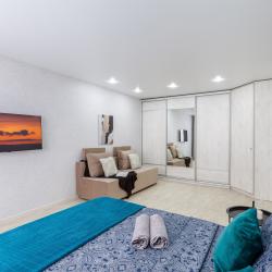 Фото Апартаменты на улице Николая Баженова 1