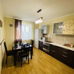 Фото Апартаменты на улице Солнечная 53