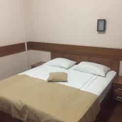 Номер стандарт с 1 двуспальной кроватью