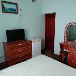 Номер стандарт эконом с 1 двуспальной кроватью