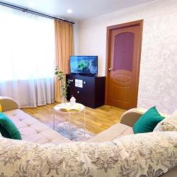 4-комнатные апартаменты стандарт г.Чайковский, ул.Азина, д.33 с 4 односпальными и 1 двуспальной кроватью