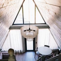 4-местный 1-комнатный коттедж премиум с 1 двуспальной кроватью