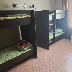 Кровать в 18-местном общем номере (удобства на этаже)