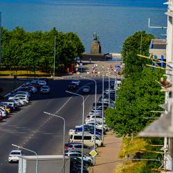 Фото Отель LetoApart (ЛетоАпарт) на улице Исаева 6