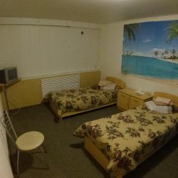 Кровать в 1-местном общем номере (без окна)