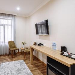 Номер люкс с 2 односпальными кроватями