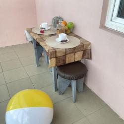 Комната комфорт с 1 односпальной и 1 двуспальной кроватью