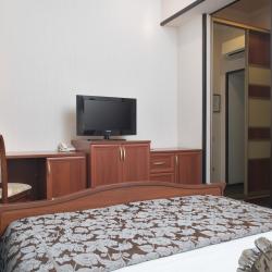 Номер стандарт с 1 двуспальной кроватью