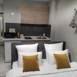 Апартаменты студия RentHome студия Горчица на Южном шоссе у ТЦ Амбар