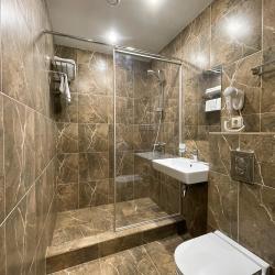 Номер стандарт с 1 двуспальной кроватью #108