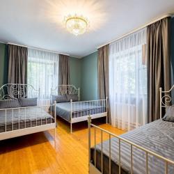 Фото Отель Юджин Хаус