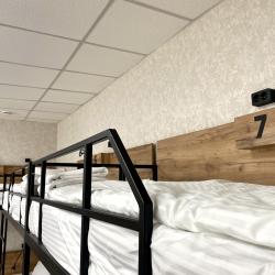 Кровать в 10-местном общем номере