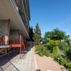 4-местные 2-комнатные апартаменты люкс с террасой