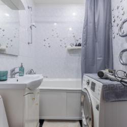 Фото Апартаменты Комфорт на улице Большая Красная 3