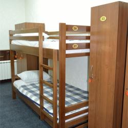 Кровать в 6-местном общем женском номере №7 (общие удобства)