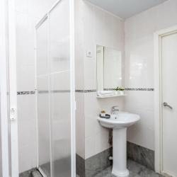 фото 100 White & Black Home Hotel (Уайт энд Блэк Хоум)
