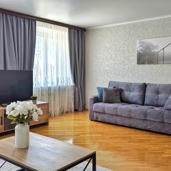 Фото Апартаменты на улице Нелюбина 25 (3)