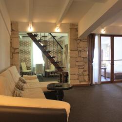 Фото Отель Дэм