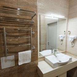 Номер стандарт с 1 двуспальной кроватью