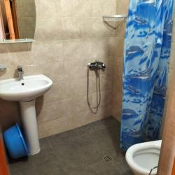 Комната стандарт с 1 односпальной и 1 двуспальной кроватью