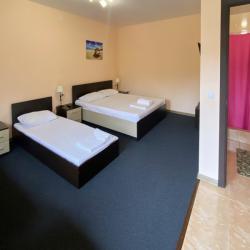 Комната комфорт с 4 односпальными кроватями