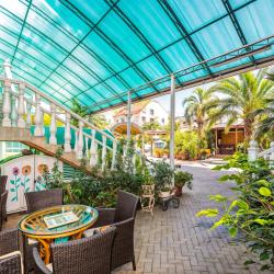 Фото Отель Зеленый попугай