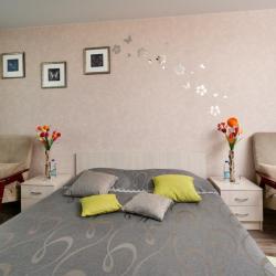 Фото Апартаменты на улице Молчанова 3