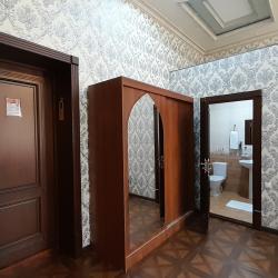 Номер улучшенный с 2 односпальными и 1 двуспальной кроватью