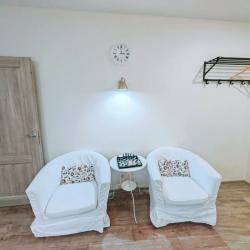 Фото Апартаменты на улице Николая Зелинского 1