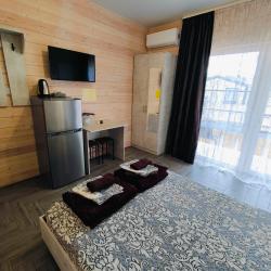 Комната стандарт с 1 двуспальной кроватью и балконом