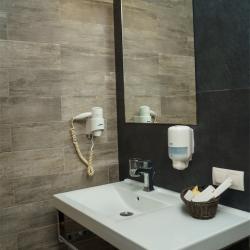 Номер люкс премиум с 1 двуспальной кроватью