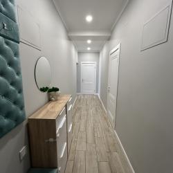 3-комнатные апартаменты улучшенные Сочи, Адлерский район, Известинская 25