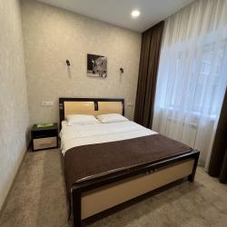 Номер стандарт с 1 двуспальной кроватью