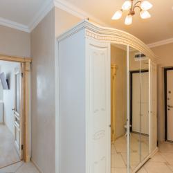 Фото Апартаменты на улице Рогожникова 1