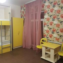 Кровать в 6-местном женском номере (общие удобства)