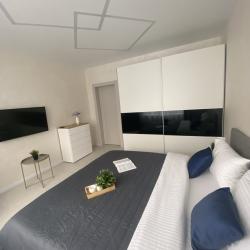 Фото Отель K_Apartments (К_Апартментс) на улице Гризодубовой 1 (2)