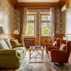 2-комнатный номер полулюкс с 1 двуспальной кроватью